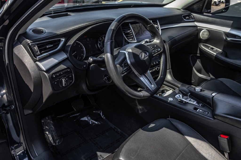 Used 2021 Blue INFINITI Sensory image 15