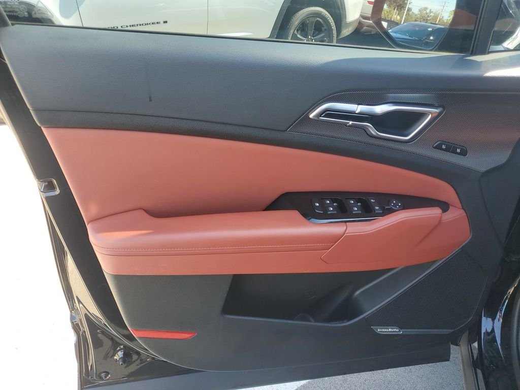 Used 2024 Black Kia SX image 11