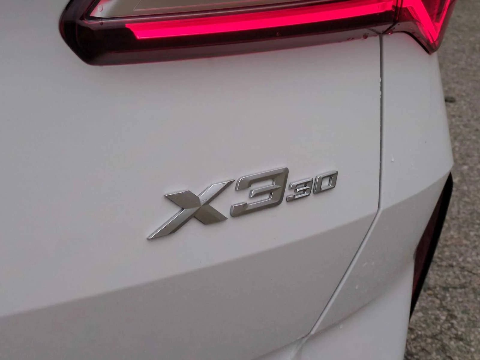 New 2026 Alpine White BMW 30 xDrive image 13