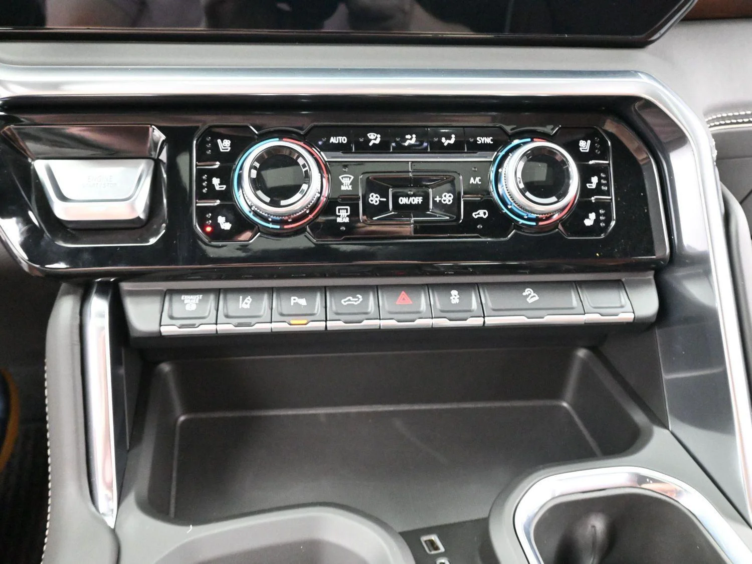 Used 2024 Titanium Rush Metallic GMC Denali Ultimate image 25