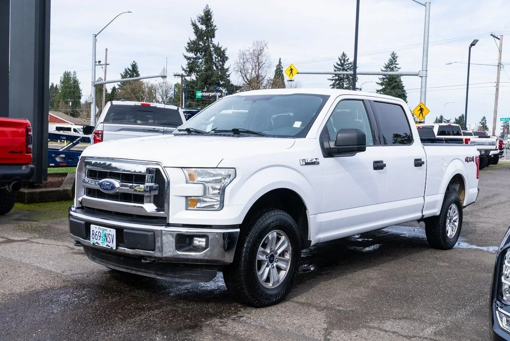 Used 2016 White Ford XLT image 3