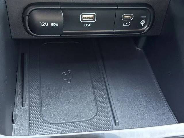 Used 2023 Black Kia EX X-Line image 23