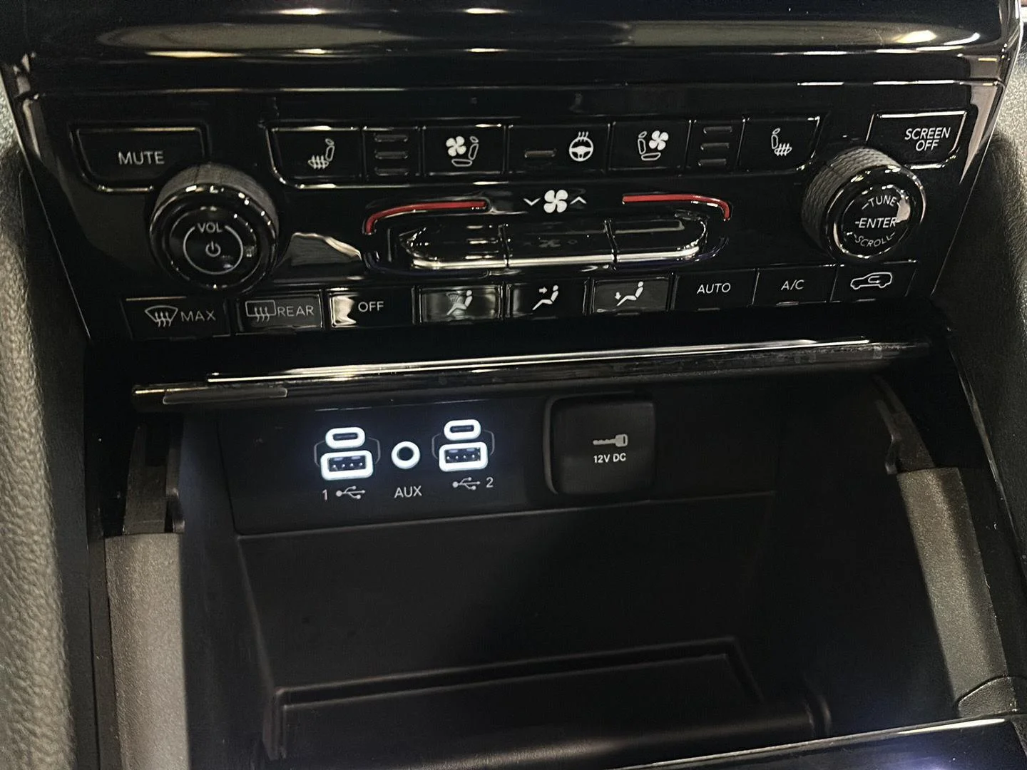 Used 2023 Bright White Clearcoat Jeep Summit image 24