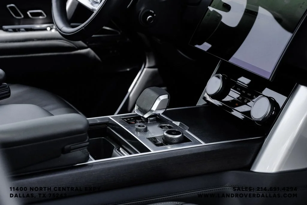 Used 2023 Black Land Rover Autobiography image 24