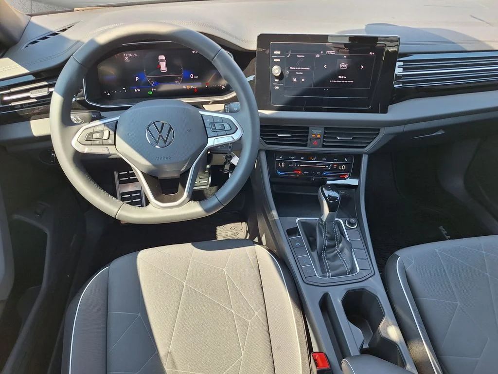 2026 Volkswagen Jetta Sport - Photo 9