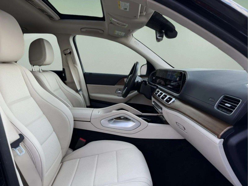 Used 2022 Black Mercedes-Benz GLE 350 image 30