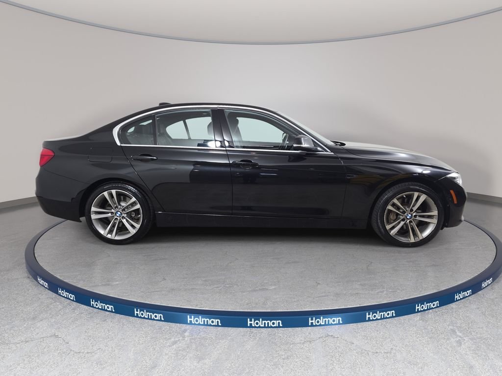 Used 2016 Black Sapphire Metallic BMW 340i xDrive image 5