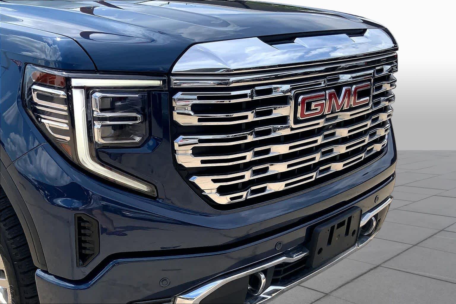 Used 2022 Pacific Blue Metallic GMC Denali image 29
