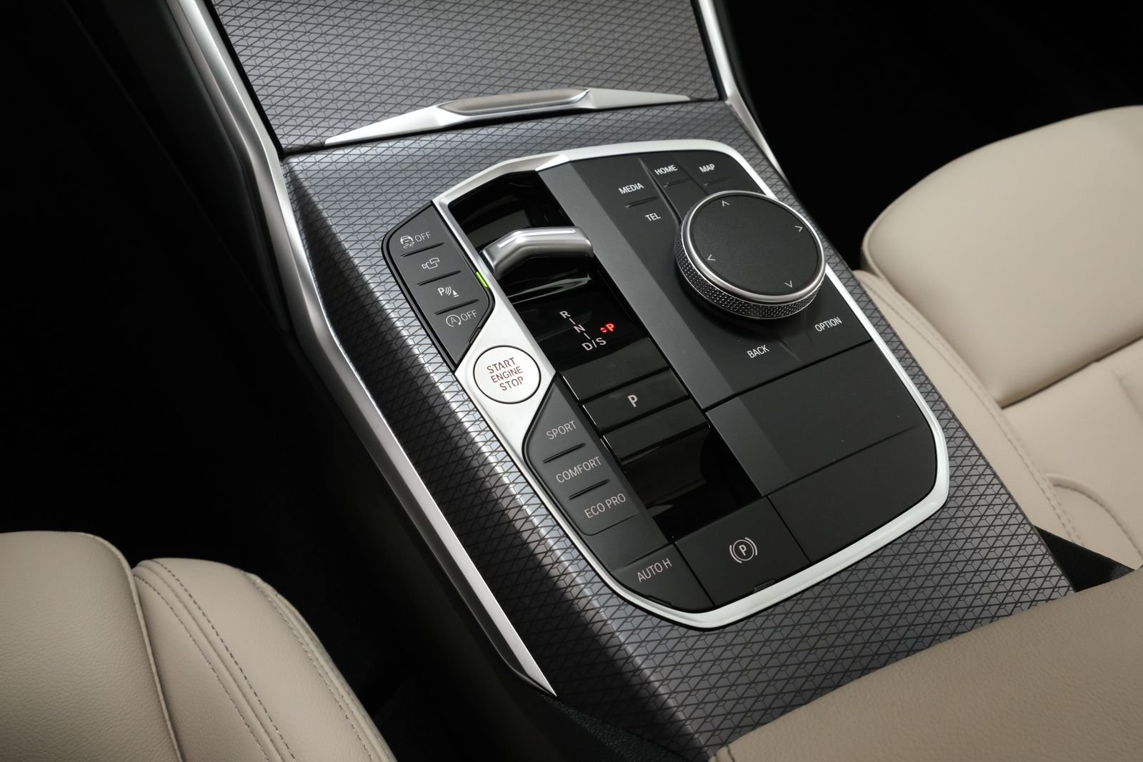 New 2026 Black Sapphire Metallic BMW 330i xDrive image 35