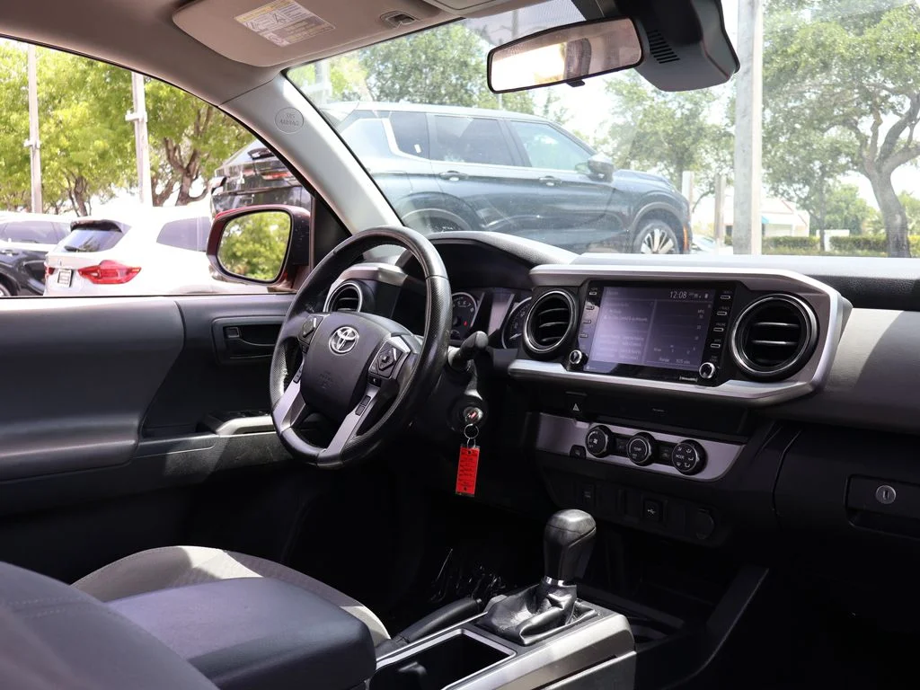 Used 2022 Red Toyota SR5 image 23