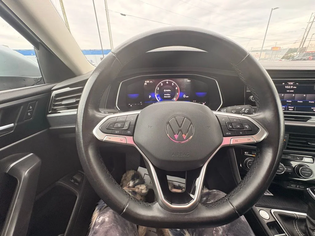 2024 Volkswagen Jetta SE - Photo 19
