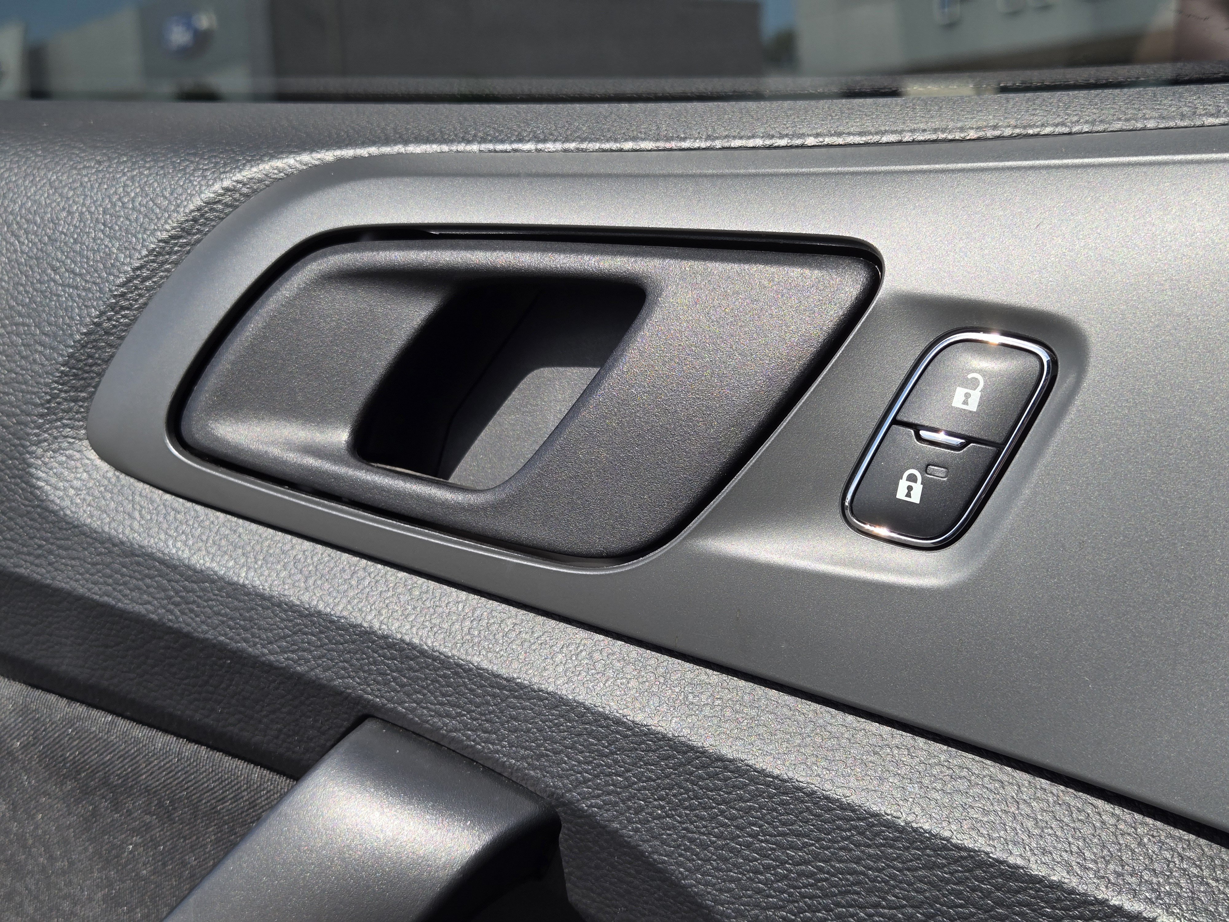 Used 2019 Lightning Blue Metallic Ford XL image 13