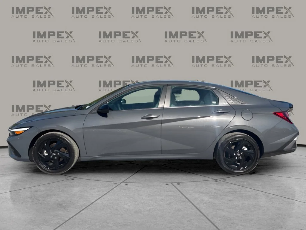 Used 2026 Gray Hyundai SEL Sport image 2