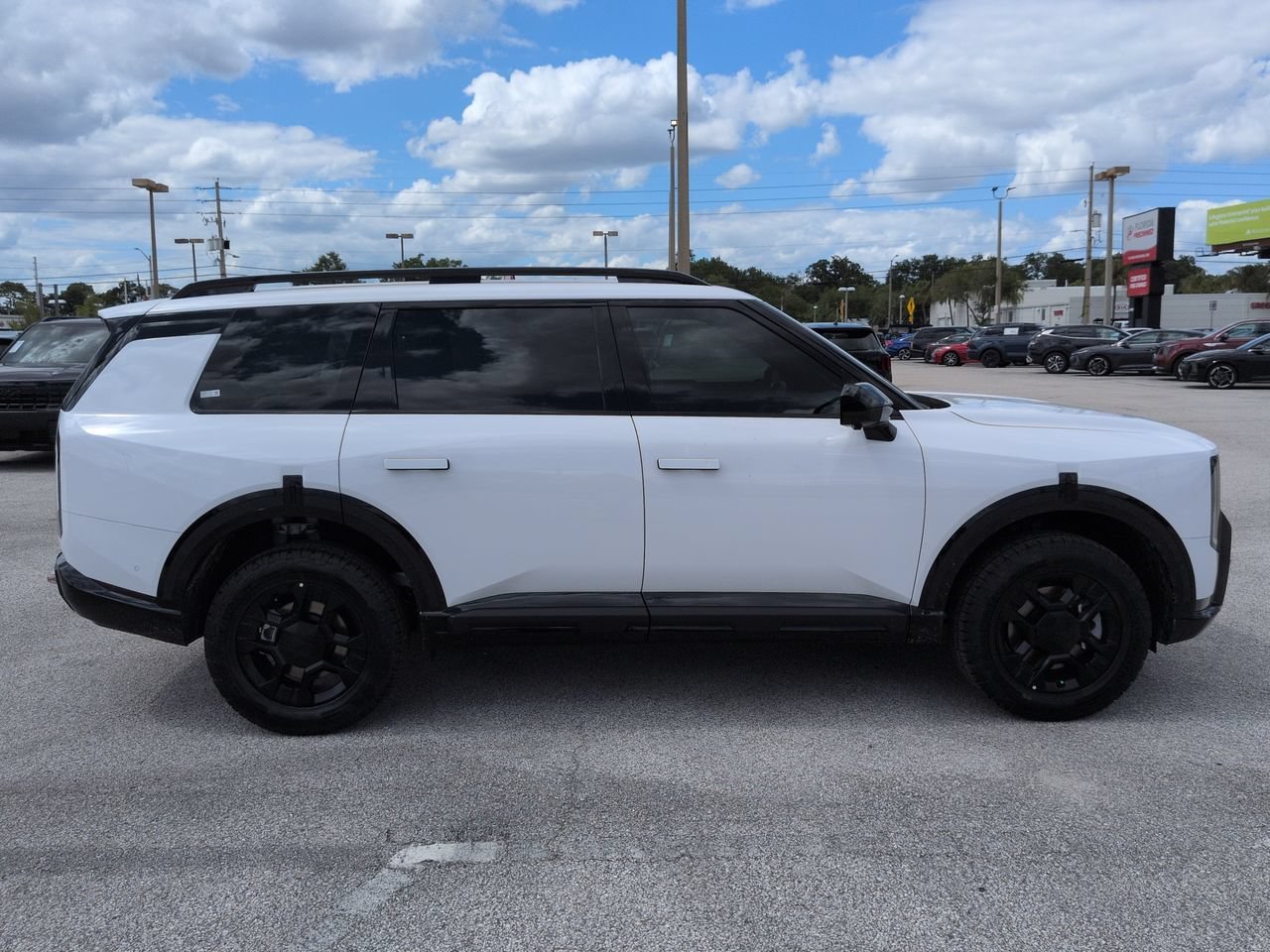 New 2027 Glacial White Kia X-Pro SX Prestige image 3