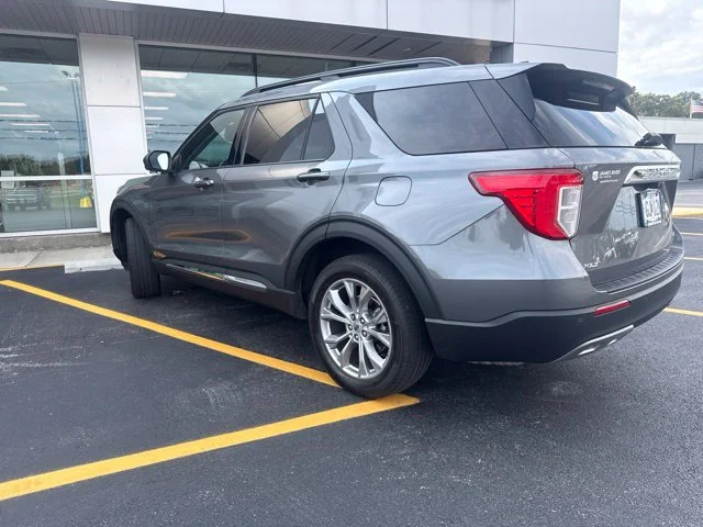 Used 2022 Gray Metallic Ford XLT image 5
