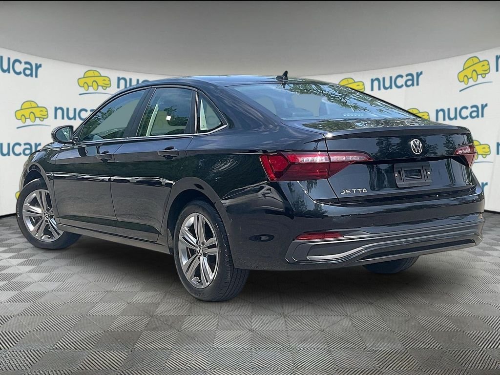 Used 2023 Black Volkswagen 1.5T SE image 4