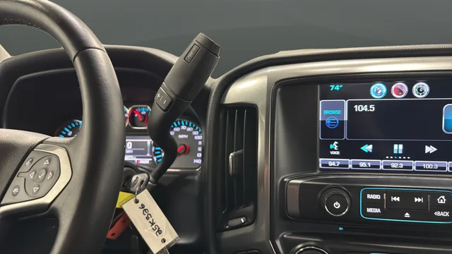 Used 2015 Summit White Chevrolet LT image 18