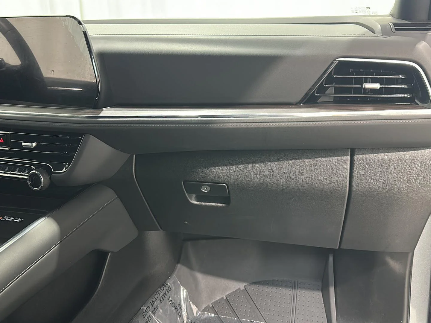 Used 2026 Sterling Gray Metallic Chevrolet LT image 27