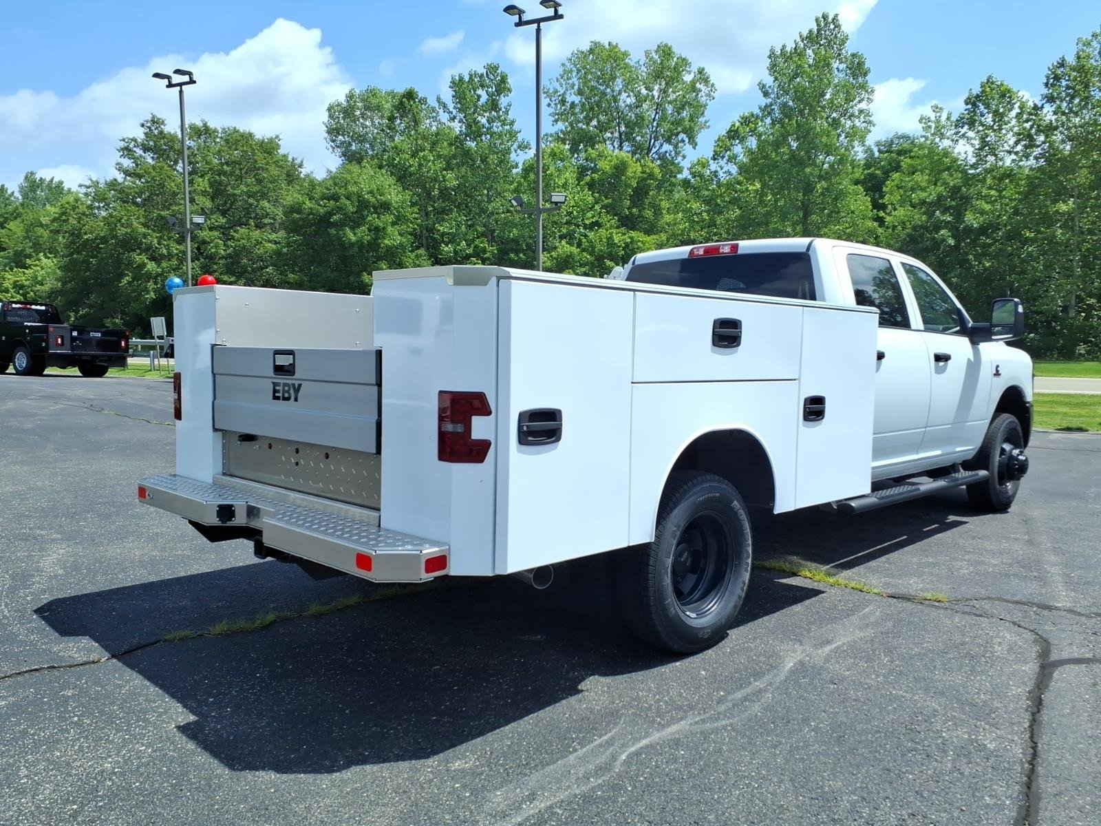 New 2025 Bright White Clear-Coat Exterior Paint RAM Tradesman/Big Horn image 7
