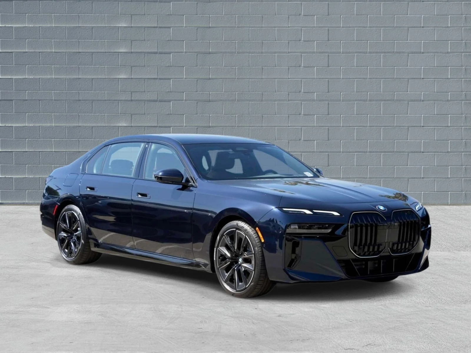 2026 BMW 7 Series 740i Sedan's photo