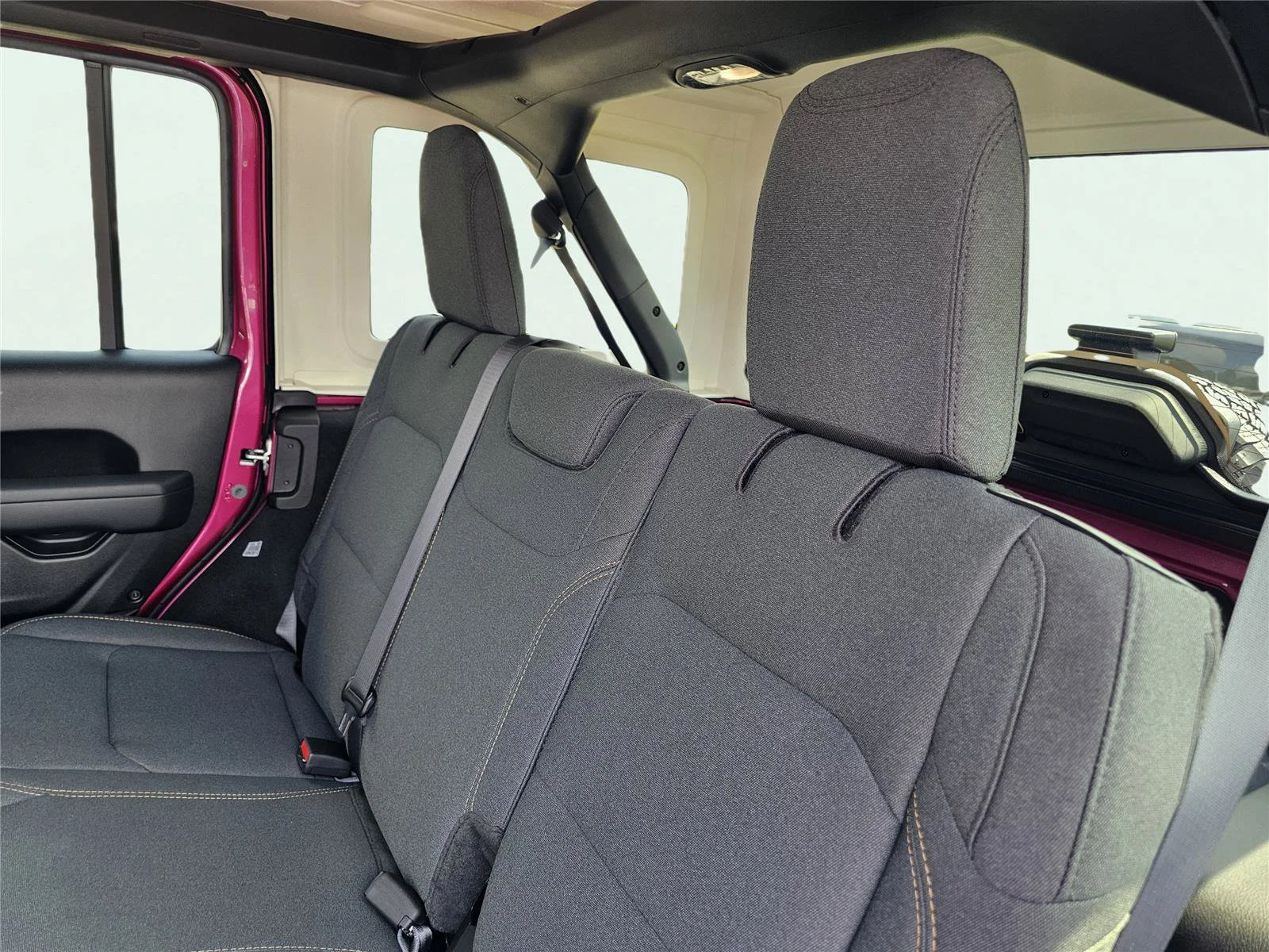 New 2026 Tuscadero Pearlcoat Jeep Sport S image 32