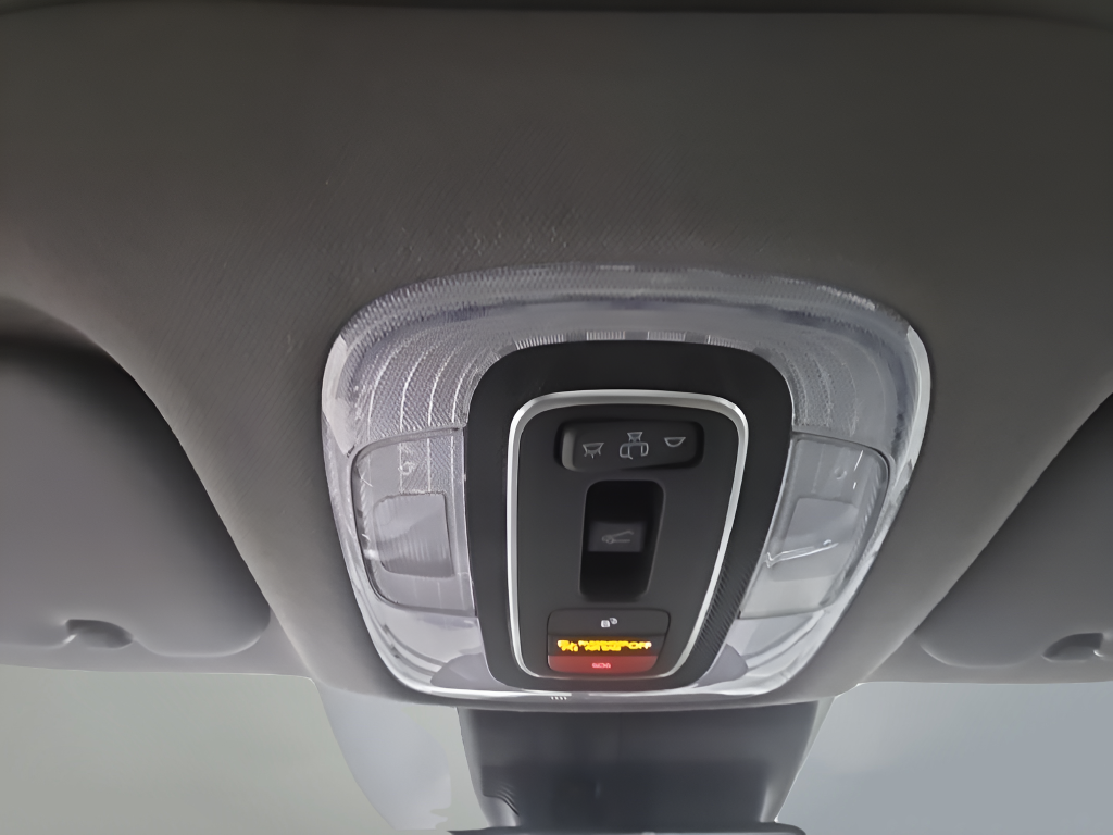 Used 2025 Red Hyundai SEL Convenience image 38