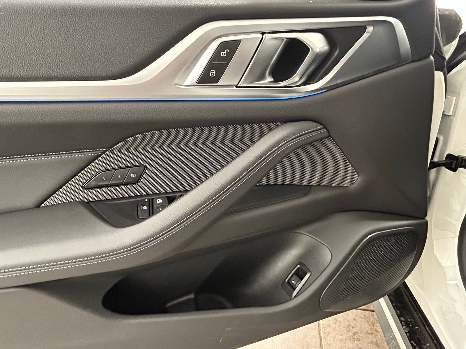 New 2026 Alpine White BMW xDrive40 image 25