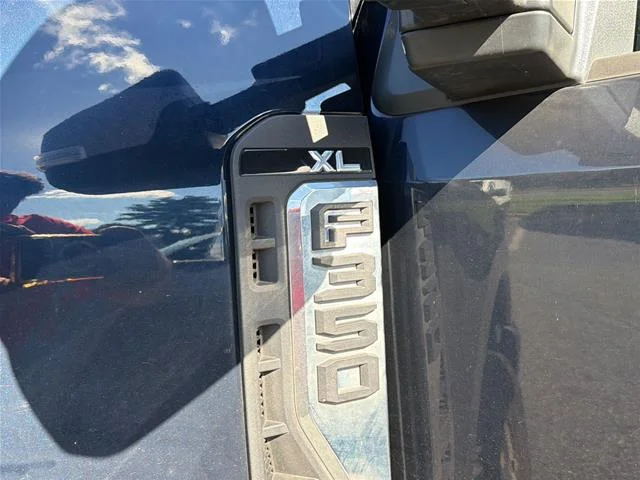 Used 2023 Blue Ford  image 19