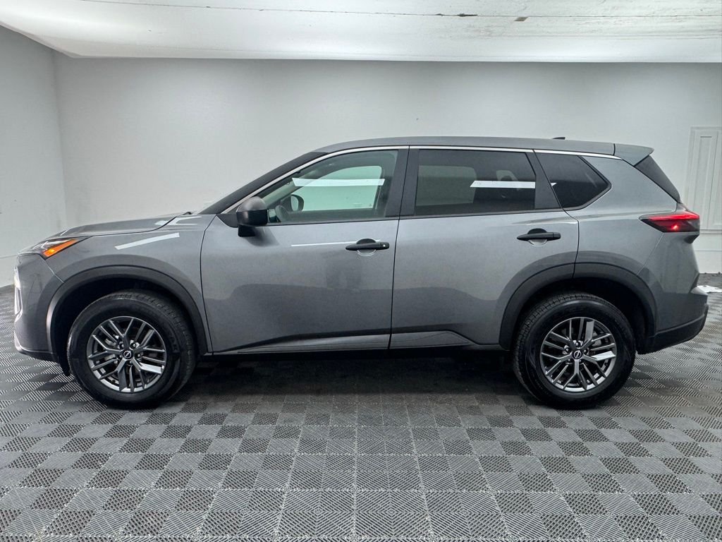 Used 2024 Gun Metallic Nissan S image 9