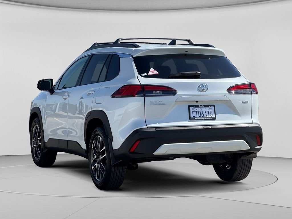 Used 2026 Pearl Toyota XLE image 31