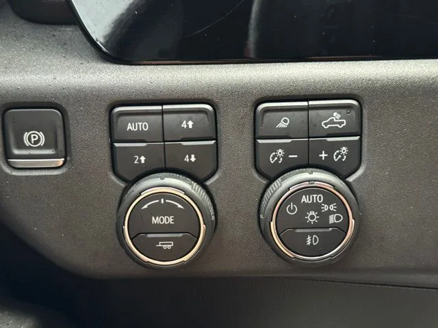 Used 2024 White Chevrolet LT Trail Boss image 25