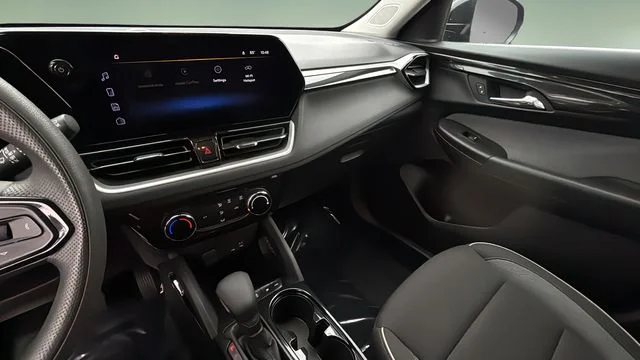 Used 2025 Black Chevrolet LT image 23