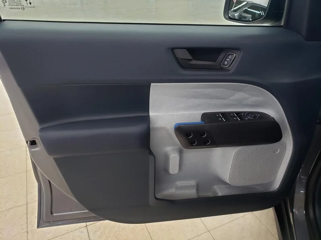 New 2025 Carbonized Gray Metallic Ford XLT image 10