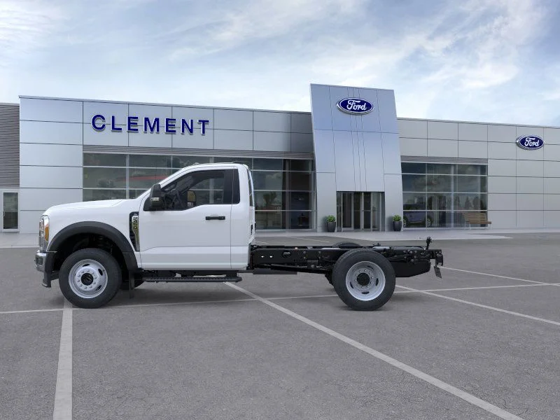 New 2026 Oxford White Ford F-450® XL image 3