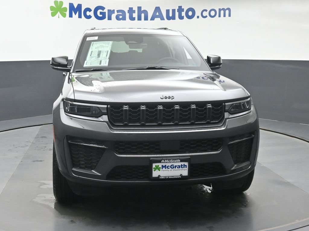 New 2026 Baltic Gray Metallic Clear-Coat Exterior Paint Jeep Altitude image 4