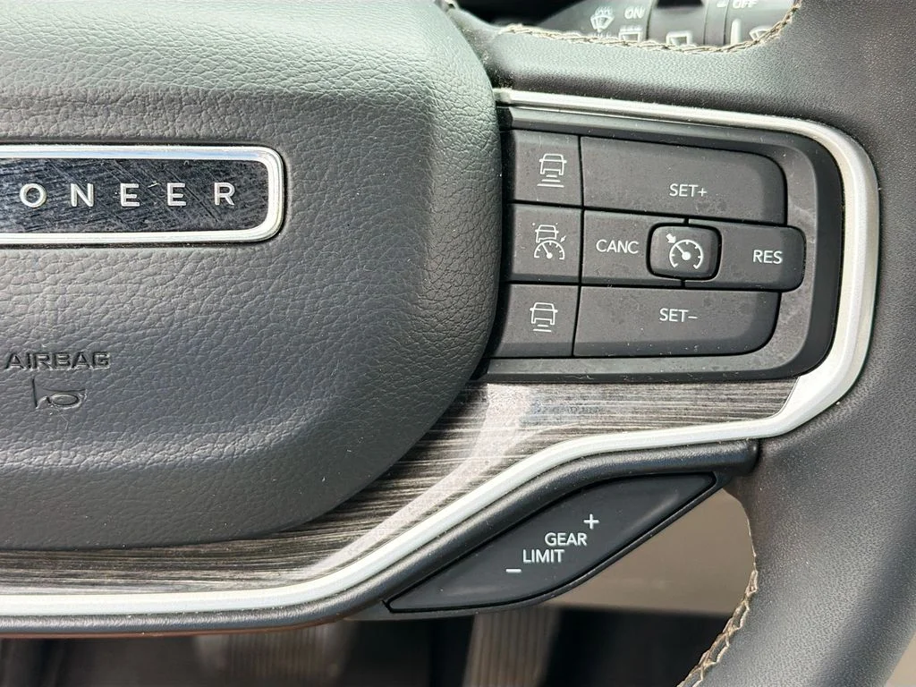 Used 2022 Diamond Black Jeep Series III image 21