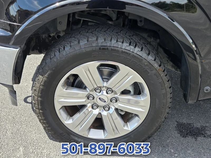 Used 2018 Shadow Black FORD LARIAT 4WD SUPERCREW 5.5