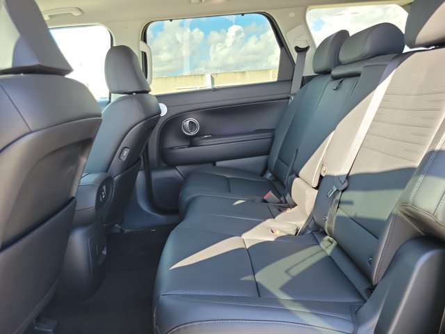 New 2027 Black Hyundai Limited 8P image 6
