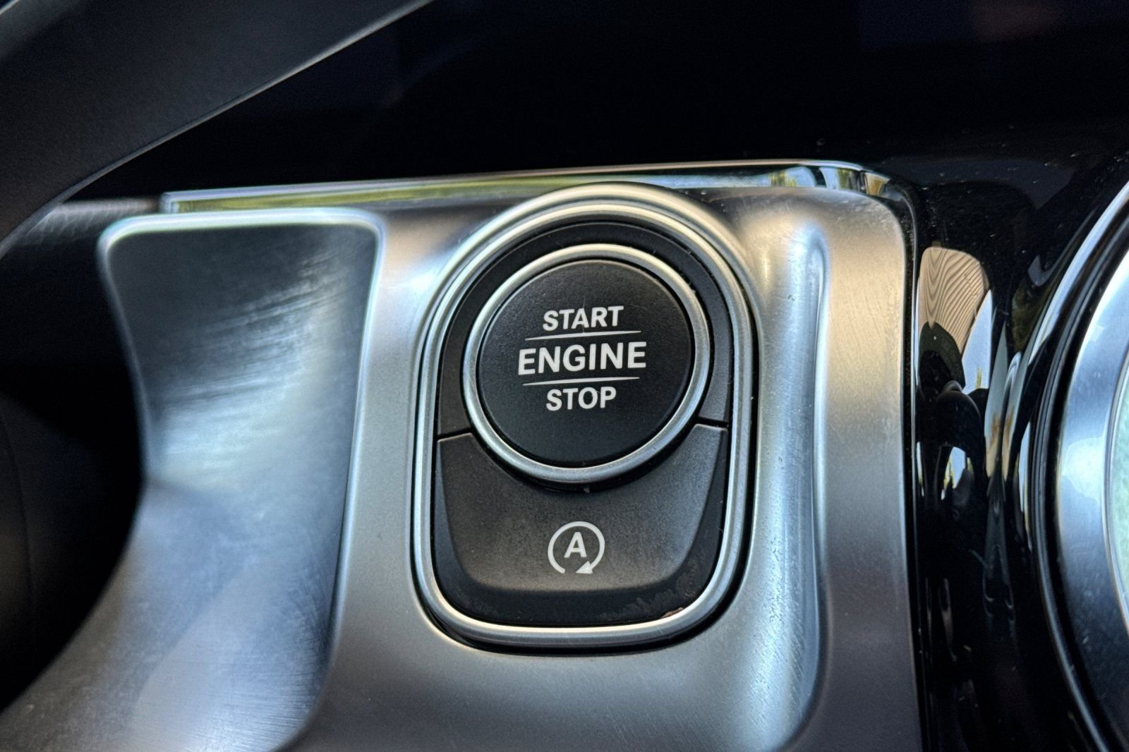 Used 2022 White Mercedes-Benz GLB 250 image 20