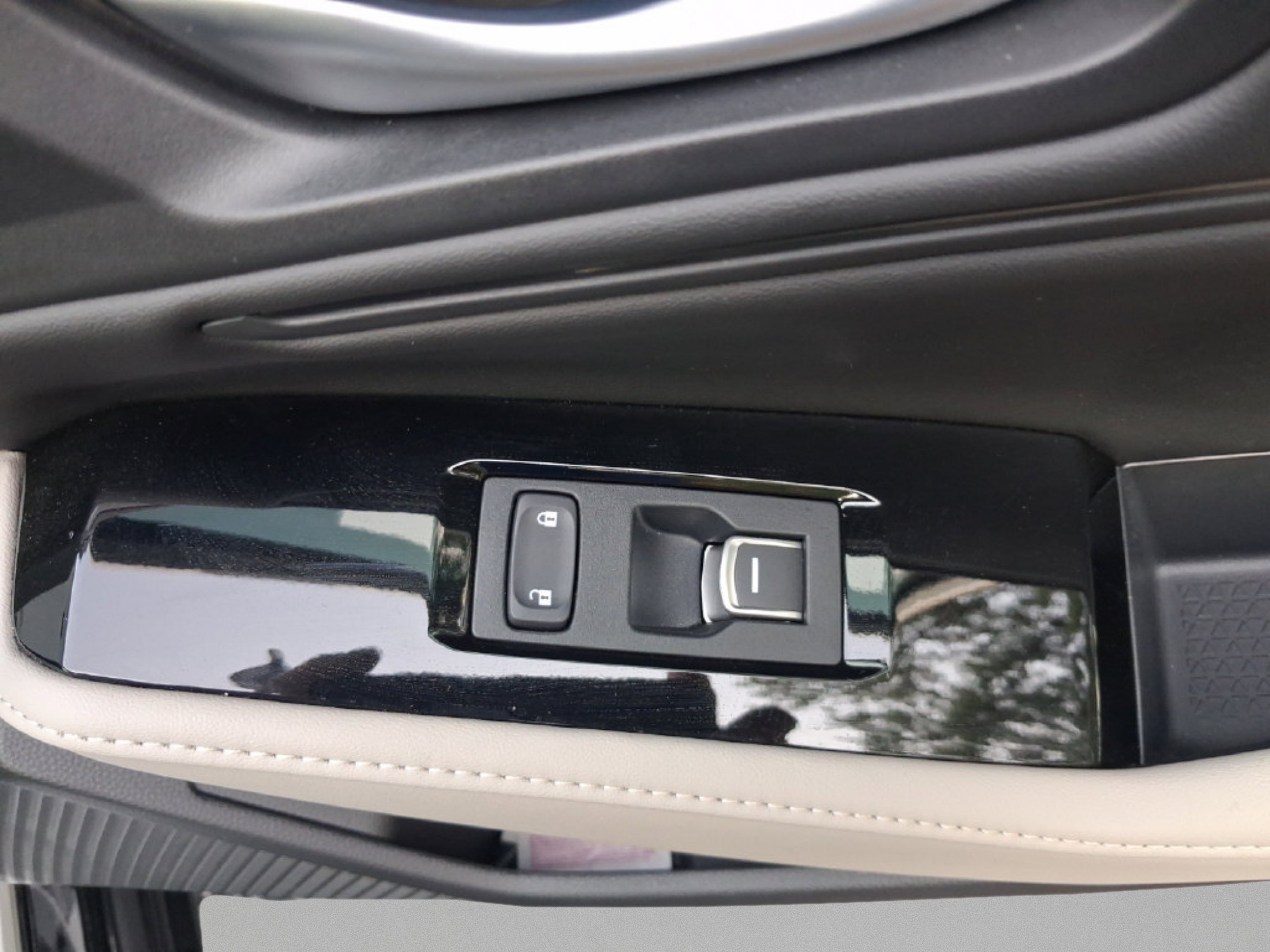 Used 2026 White Honda Touring image 33