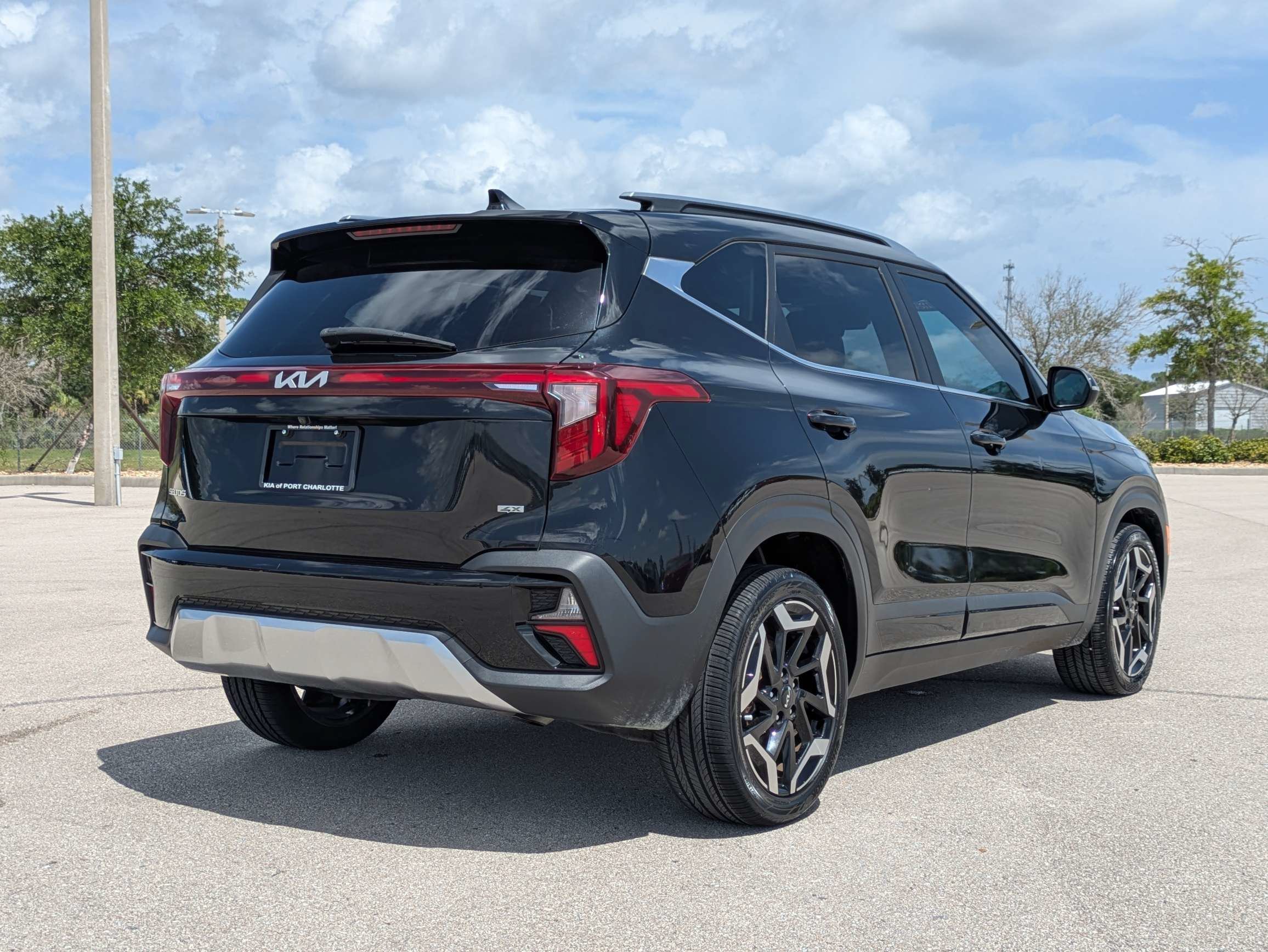 Certified Used 2024 Fusion Black Kia SX image 5