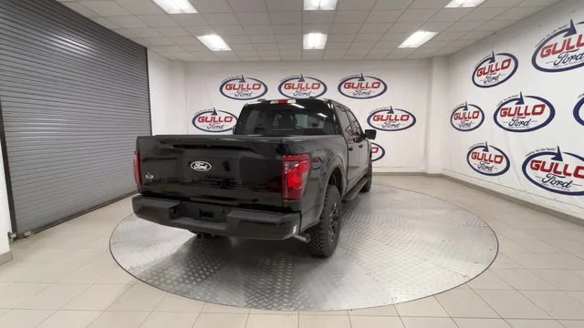 New 2026 Agate Black Metallic Ford XLT image 13