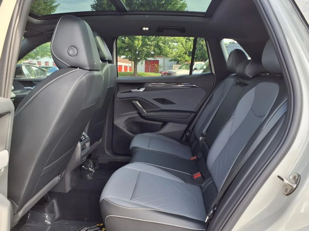 New 2026 Sandstone Volkswagen 2.0T SE R-Line Black image 22
