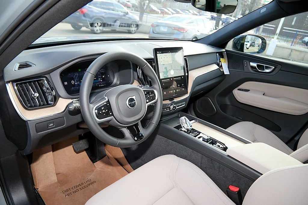 New 2026 Vapour Grey Volvo Core image 12