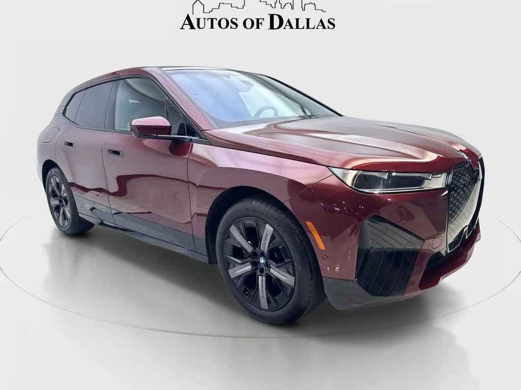 Used 2024 Red BMW xDrive50 image 4