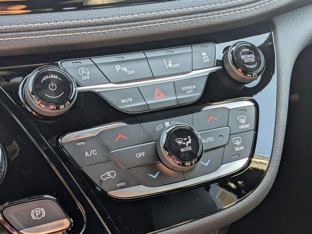 2026 Chrysler Pacifica Select - Photo 29