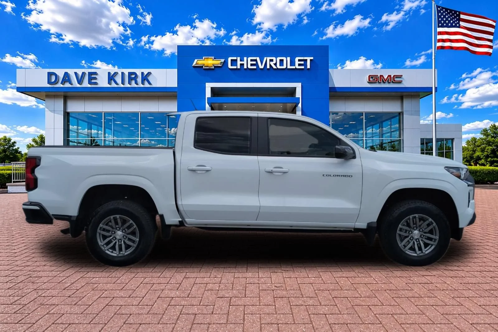 Used 2024 Summit White Chevrolet LT image 2