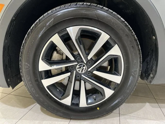 Certified Used 2023 Gray Volkswagen 2.0T S image 27