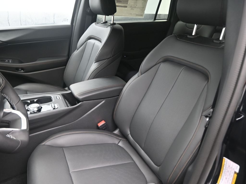 New 2026 Diamond Black Crystal Pearlcoat Jeep Limited image 19