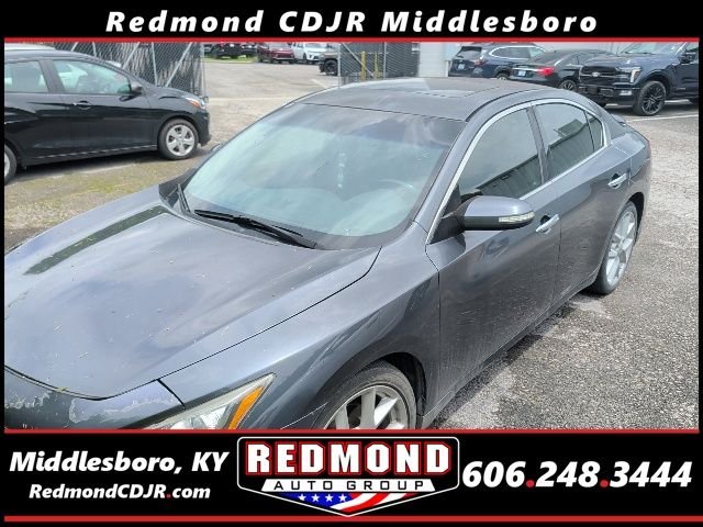 Used 2009 Gray Nissan 3.5 SV image 1